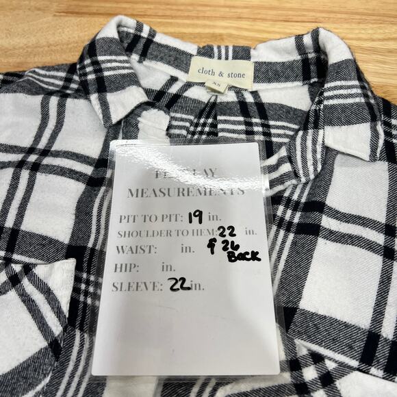 Cloth & Stone Plaid Roll Tab Sleeve Women’s XS Black White Soft Blouse - Picture 8 of 9